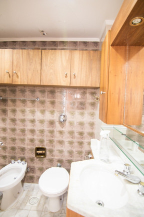 Imagem Imóvel com 2 Quartos à Venda, 82 m² em Petrópolis - Porto Alegre Imagem Imóvel com 2 Quartos à Venda, 82 m² em Petrópolis - Porto Alegre