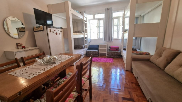 Kitnet à Venda, 35 m² em Pitangueiras - Guarujá
