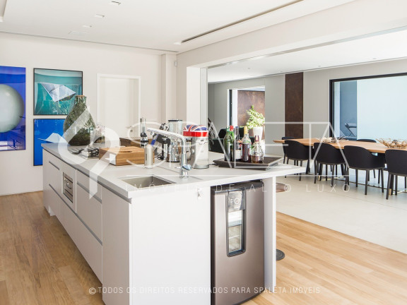 Imagem Casa com 3 Quartos à Venda, em Jardins - São Paulo Imagem Casa com 3 Quartos à Venda, em Jardins - São Paulo