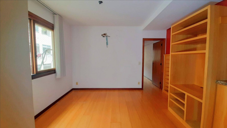 Imagem Imóvel com 2 Quartos à Venda, 74 m² em Santana - Porto Alegre Imagem Imóvel com 2 Quartos à Venda, 74 m² em Santana - Porto Alegre