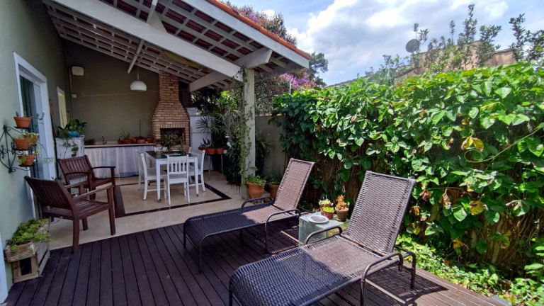 Imagem Casa com 4 Quartos à Venda, 230 m² em Chácara Das Paineiras - Carapicuíba Imagem Casa com 4 Quartos à Venda, 230 m² em Chácara Das Paineiras - Carapicuíba