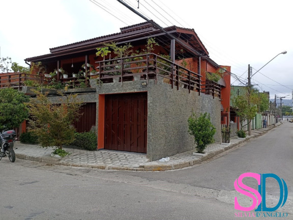 Casa com 4 Quartos à Venda, 324 m² em Centro - Ubatuba