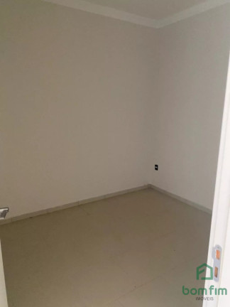 Imagem Casa com 2 Quartos à Venda, 60 m² em Olaria - Canoas Imagem Casa com 2 Quartos à Venda, 60 m² em Olaria - Canoas