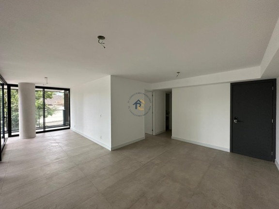 Imagem Apartamento com 4 Quartos à Venda, em Lagoa - Rio De Janeiro Imagem Apartamento com 4 Quartos à Venda, em Lagoa - Rio De Janeiro