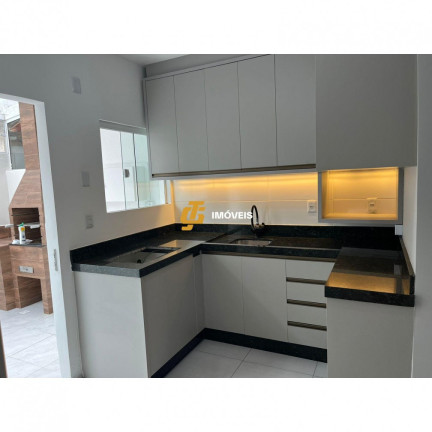 Imagem Casa com 2 Quartos à Venda, 50 m² em Espinheiros - Itajaí Imagem Casa com 2 Quartos à Venda, 50 m² em Espinheiros - Itajaí