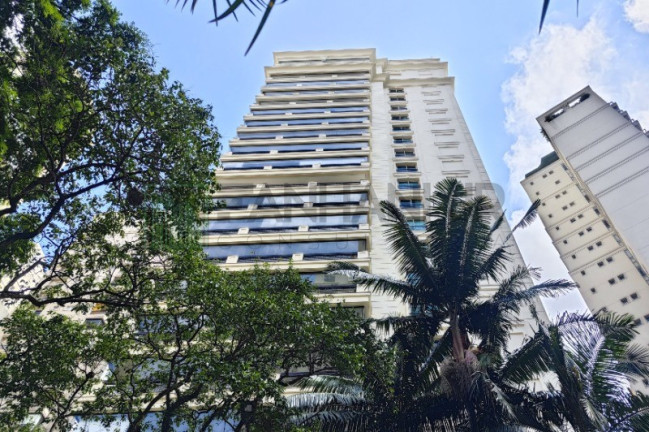 Imóvel com 4 Quartos à Venda, 388 m² em Vila Nova Conceição - São Paulo