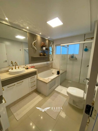 Imagem Apartamento com 3 Quartos à Venda, 207 m² em Centro - Balneário Camboriú Imagem Apartamento com 3 Quartos à Venda, 207 m² em Centro - Balneário Camboriú