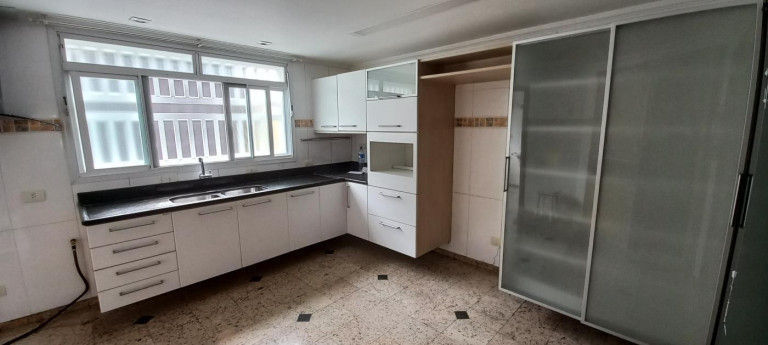 Imagem Casa de Condomínio com 4 Quartos à Venda, 274 m² em Embaré - Santos