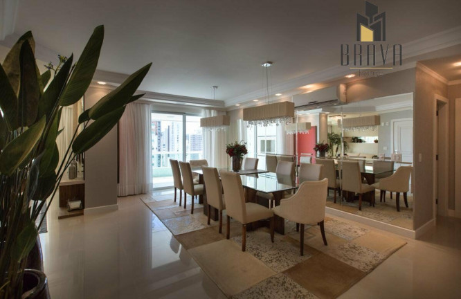Imagem Apartamento com 3 Quartos à Venda, 217 m² em Centro - Balneário Camboriú