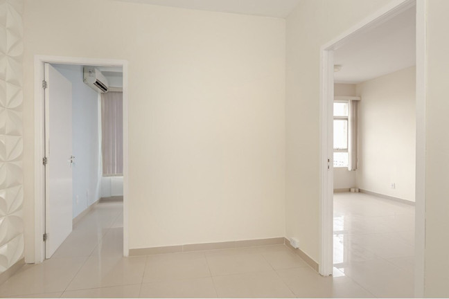 Imagem Sala Comercial à Venda, 47 m² em Centro Histórico - Porto Alegre Imagem Sala Comercial à Venda, 47 m² em Centro Histórico - Porto Alegre