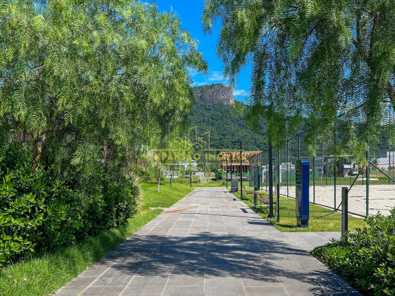 Imagem Casa com 3 Quartos à Venda, 241 m² em Pedra Branca - Palhoça Imagem Casa com 3 Quartos à Venda, 241 m² em Pedra Branca - Palhoça