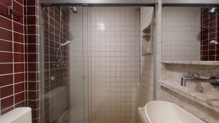 Imagem Imóvel com 2 Quartos à Venda, 83 m² em Lagoa - Rio De Janeiro Imagem Imóvel com 2 Quartos à Venda, 83 m² em Lagoa - Rio De Janeiro