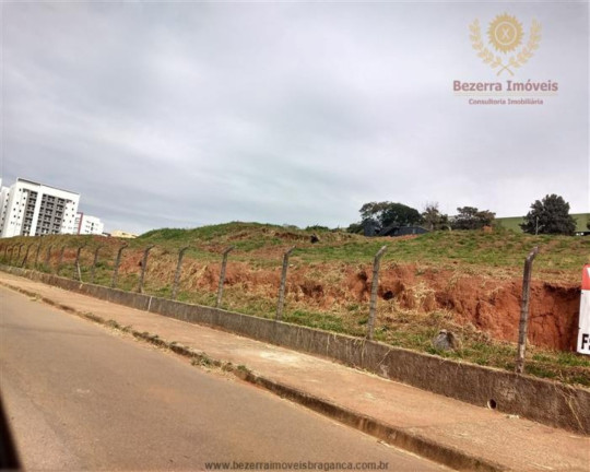 Imagem Terreno à Venda, 37.000 m² em Taboão - Bragança Paulista Imagem Terreno à Venda, 37.000 m² em Taboão - Bragança Paulista