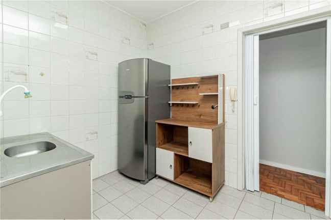 Imagem Imóvel com 2 Quartos à Venda, em São João - Porto Alegre Imagem Imóvel com 2 Quartos à Venda, em São João - Porto Alegre