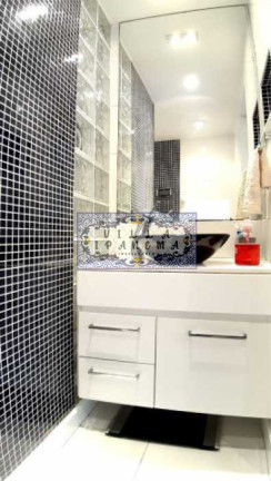 Imagem Apartamento com 7 Quartos à Venda, 360 m² em Copacabana - Rio De Janeiro Imagem Apartamento com 7 Quartos à Venda, 360 m² em Copacabana - Rio De Janeiro