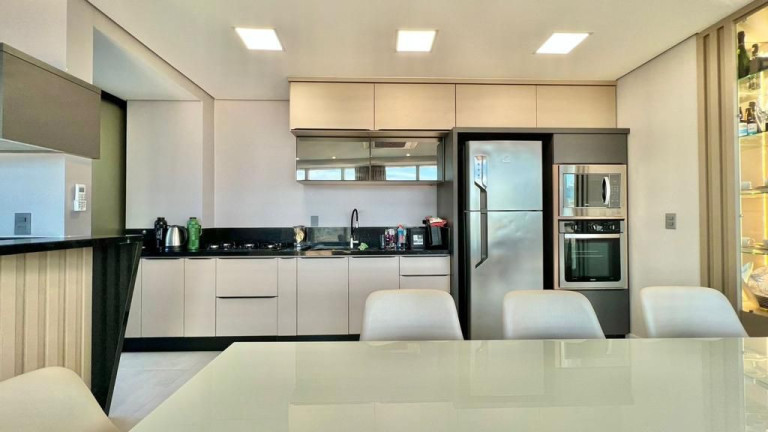 Imagem Apartamento com 3 Quartos à Venda, 135 m² em Praia Grande - Torres