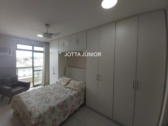 Imagem Imóvel com 3 Quartos à Venda, 210 m² em Centro - Cabo Frio