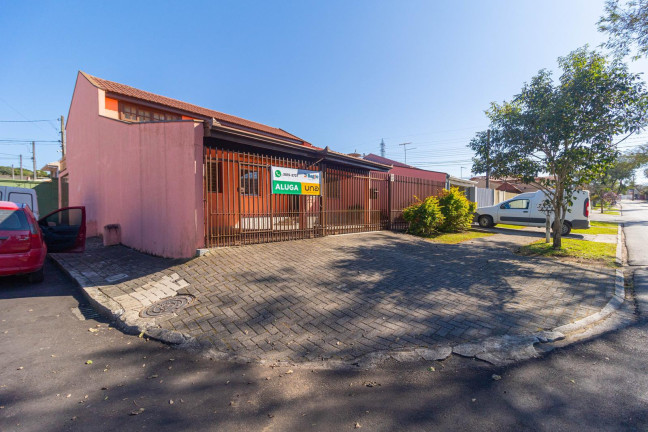 Imagem Sobrado com 4 Quartos para Alugar, 142 m² em Orleans - Curitiba Imagem Sobrado com 4 Quartos para Alugar, 142 m² em Orleans - Curitiba