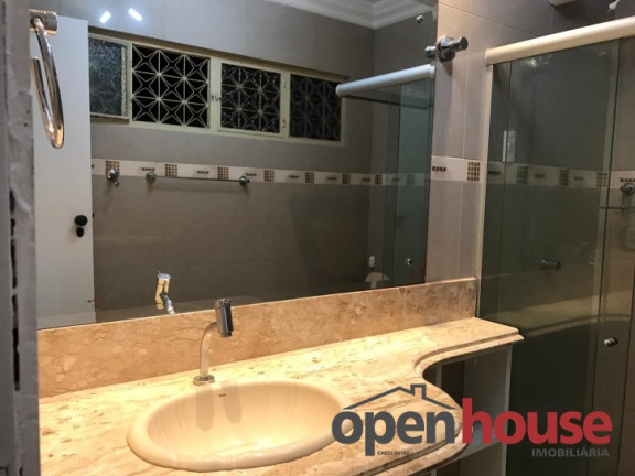 Imagem Casa com 3 Quartos à Venda, 250 m² em Candelária - Natal Imagem Casa com 3 Quartos à Venda, 250 m² em Candelária - Natal