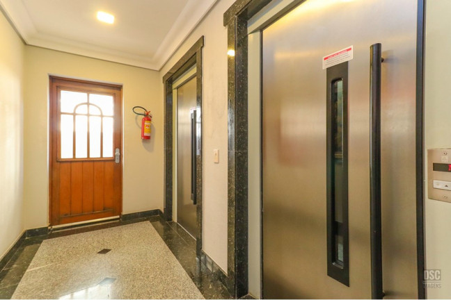 Imagem Apartamento com 3 Quartos à Venda, 130 m² em Santana - Porto Alegre Imagem Apartamento com 3 Quartos à Venda, 130 m² em Santana - Porto Alegre
