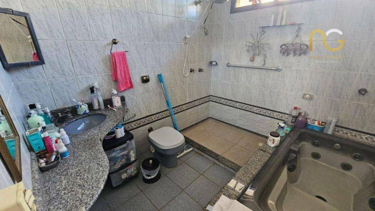 Imagem Casa com 3 Quartos à Venda, 165 m² em Canto Do Forte - Praia Grande Imagem Casa com 3 Quartos à Venda, 165 m² em Canto Do Forte - Praia Grande
