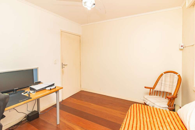 Imagem Imóvel com 2 Quartos à Venda, em Petrópolis - Porto Alegre Imagem Imóvel com 2 Quartos à Venda, em Petrópolis - Porto Alegre
