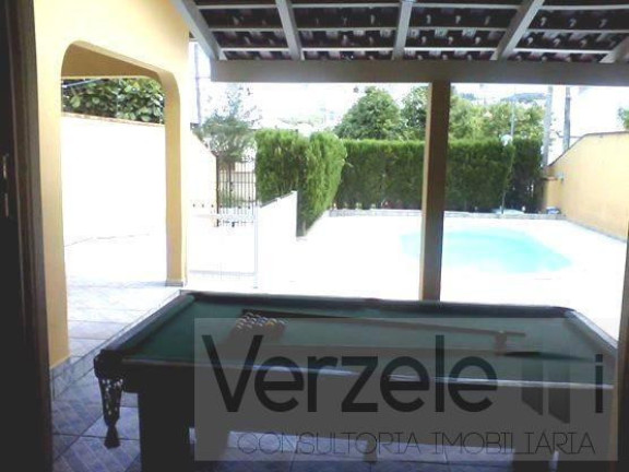Imagem Casa com 4 Quartos para Temporada, 250 m² em Nações - Balneário Camboriú Imagem Casa com 4 Quartos para Temporada, 250 m² em Nações - Balneário Camboriú
