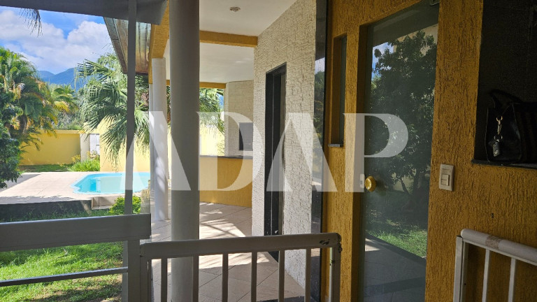 Imagem Casa com 3 Quartos à Venda, 400 m² em Vargem Grande - Rio De Janeiro