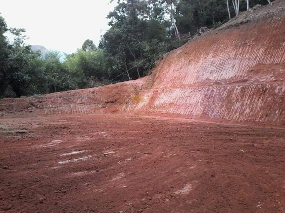 Terreno à Venda, 2.400 m² em Santa Rita - Teresópolis