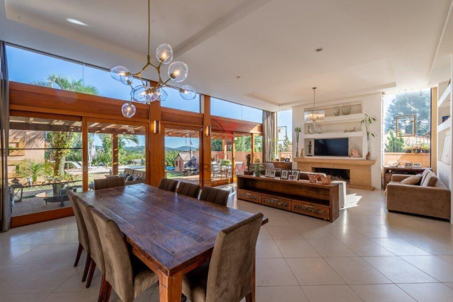 Imagem Casa com 4 Quartos à Venda, 498 m² em Ipanema - Porto Alegre Imagem Casa com 4 Quartos à Venda, 498 m² em Ipanema - Porto Alegre