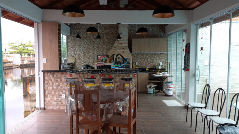 Imagem Casa com 5 Quartos à Venda, 300 m² em Balneário Pontal Do Sul - Pontal Do Paraná Imagem Casa com 5 Quartos à Venda, 300 m² em Balneário Pontal Do Sul - Pontal Do Paraná