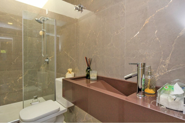Imagem Casa com 3 Quartos à Venda, 200 m² em Ipanema - Porto Alegre Imagem Casa com 3 Quartos à Venda, 200 m² em Ipanema - Porto Alegre