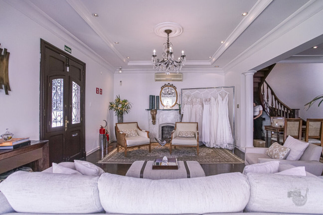 Imagem Casa com 10 Quartos à Venda, 240 m² em Pinheiros - São Paulo Imagem Casa com 10 Quartos à Venda, 240 m² em Pinheiros - São Paulo