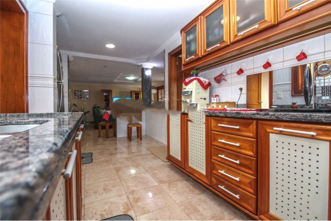 Imagem Casa com 3 Quartos à Venda, em Medianeira - Porto Alegre Imagem Casa com 3 Quartos à Venda, em Medianeira - Porto Alegre