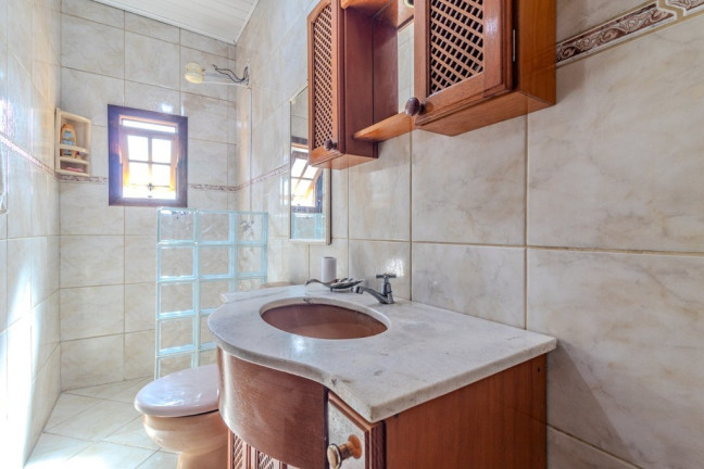 Imagem Casa com 5 Quartos à Venda, 270 m² em Sarandi - Porto Alegre Imagem Casa com 5 Quartos à Venda, 270 m² em Sarandi - Porto Alegre