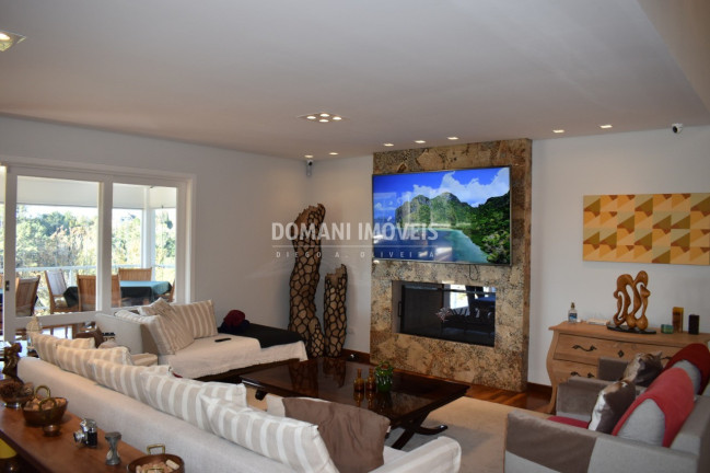 Imagem Casa com 4 Quartos à Venda, 450 m² em Região Do Alto Do Capivari - Campos Do Jordão Imagem Casa com 4 Quartos à Venda, 450 m² em Região Do Alto Do Capivari - Campos Do Jordão