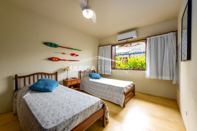 Imagem Sobrado com 5 Quartos à Venda, 1.680 m² em Guaecá - São Sebastião Imagem Sobrado com 5 Quartos à Venda, 1.680 m² em Guaecá - São Sebastião