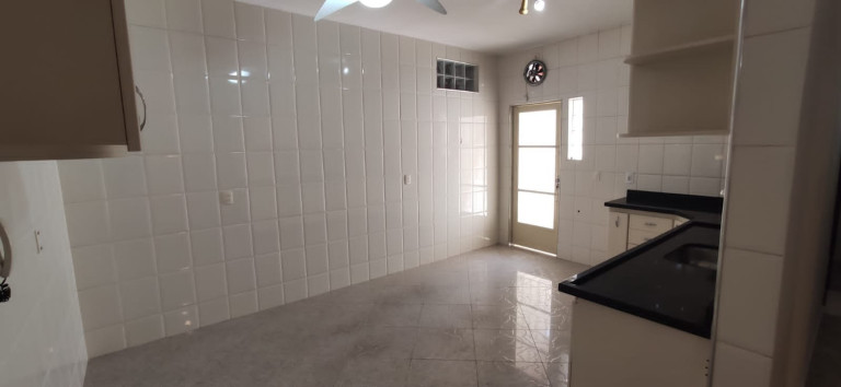 Imagem Casa com 3 Quartos à Venda, 180 m² em Jardim Satélite - São José Dos Campos Imagem Casa com 3 Quartos à Venda, 180 m² em Jardim Satélite - São José Dos Campos