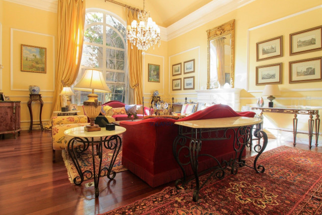 Imagem Casa com 4 Quartos à Venda, 600 m² em Santa Felicidade - Curitiba