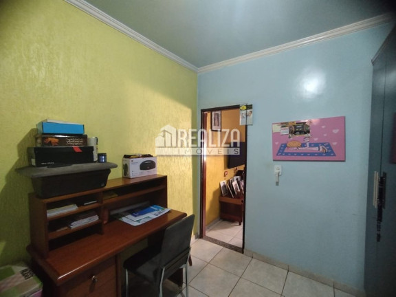 Imagem Casa com 2 Quartos à Venda, 200 m² em Conjunto Maringá Ii - Uberaba Imagem Casa com 2 Quartos à Venda, 200 m² em Conjunto Maringá Ii - Uberaba
