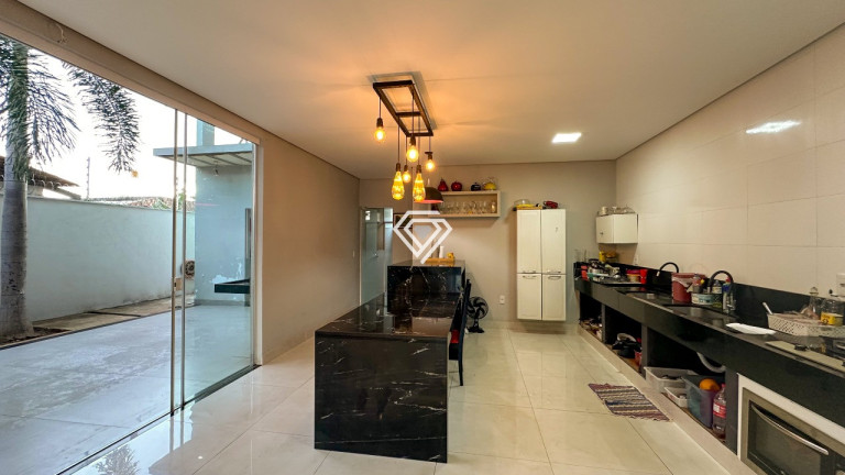 Imagem Sobrado com 3 Quartos à Venda, 273 m² em Plano Diretor Sul - Palmas Imagem Sobrado com 3 Quartos à Venda, 273 m² em Plano Diretor Sul - Palmas