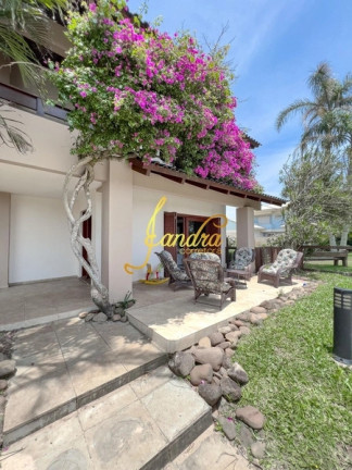 Imagem Sobrado com 4 Quartos à Venda, 350 m² em Centro - Xangri-la