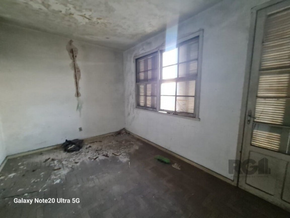 Imagem Imóvel com 3 Quartos à Venda, em São João - Porto Alegre Imagem Imóvel com 3 Quartos à Venda, em São João - Porto Alegre