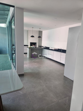 Imagem Casa com 2 Quartos à Venda, 186 m² em Jardim Tarobá - Foz Do Iguacu