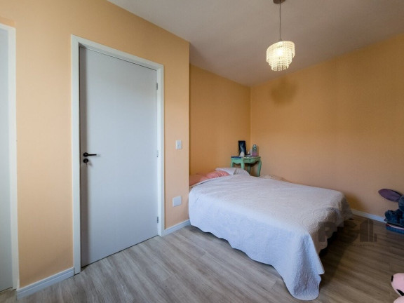 Imagem Casa com 4 Quartos à Venda,  em Vila Nova - Porto Alegre