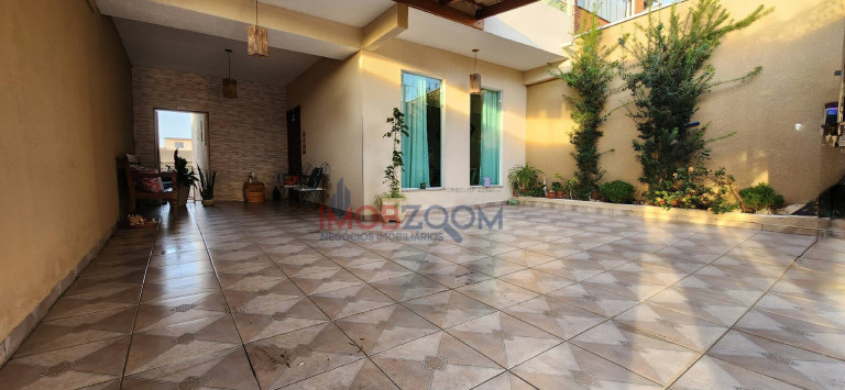 Sobrado com 4 Quartos à Venda, 175 m² em Nova Cerejeira - Atibaia