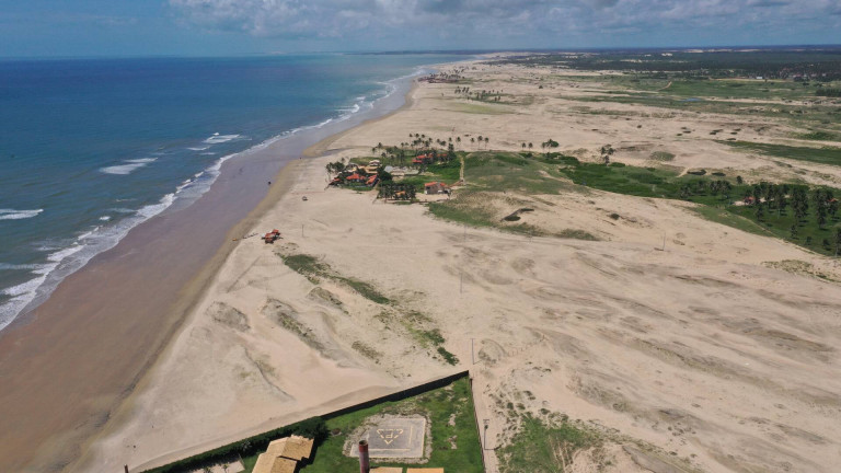 Terreno à Venda, 900 m² em Praia De Flecheiras - Trairi