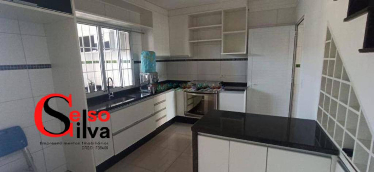 Imagem Casa com 4 Quartos à Venda, 180 m² em Jardim Itália - Maringá Imagem Casa com 4 Quartos à Venda, 180 m² em Jardim Itália - Maringá