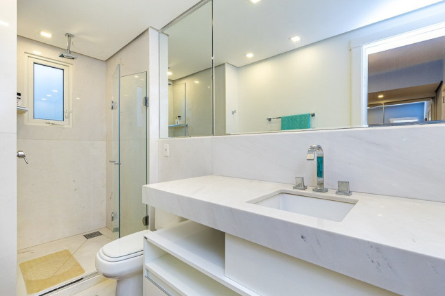 Imagem Apartamento com 3 Quartos à Venda, 223 m² em Bela Vista - Porto Alegre Imagem Apartamento com 3 Quartos à Venda, 223 m² em Bela Vista - Porto Alegre