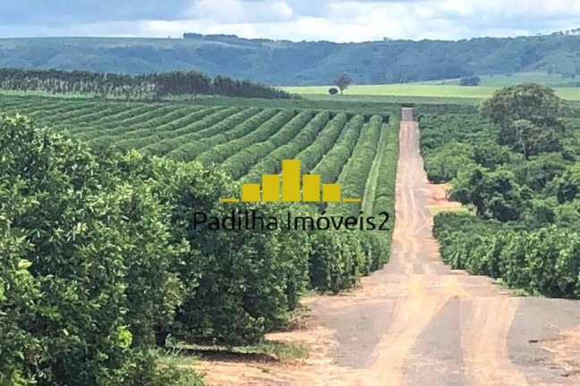 Imagem Chácara à Venda, 350 m² em Marília Imagem Chácara à Venda, 350 m² em Marília